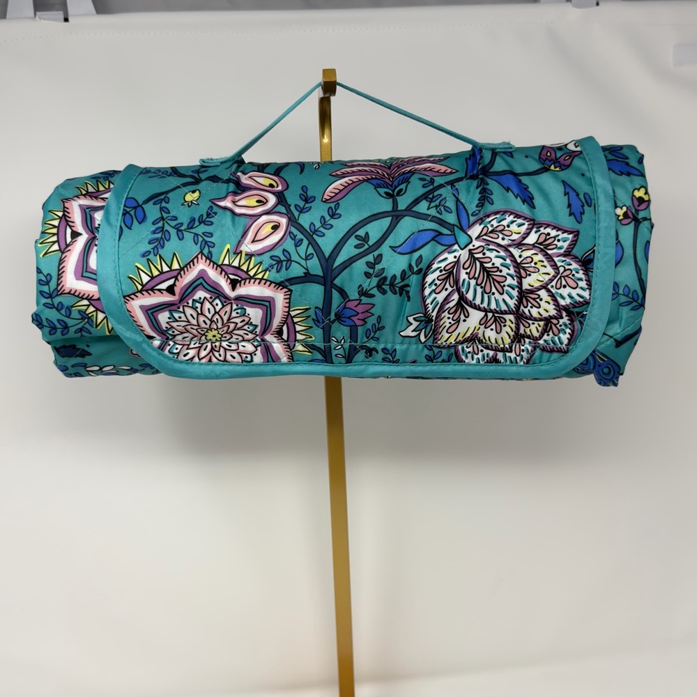 Vera Bradley Peacock Garden Picnic Blanket NWOT - Water Resistant Outdoor Mat